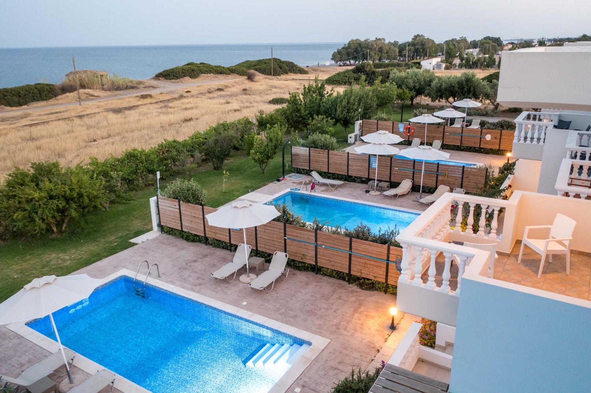 Rita Mare Seafront Villas Heated Pools Gennadi Exteriör bild